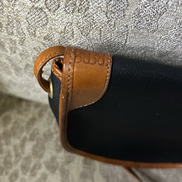 Christian Dior Vintage black shiny canvas and tan leather shoulder bag - Picture 9 of 17